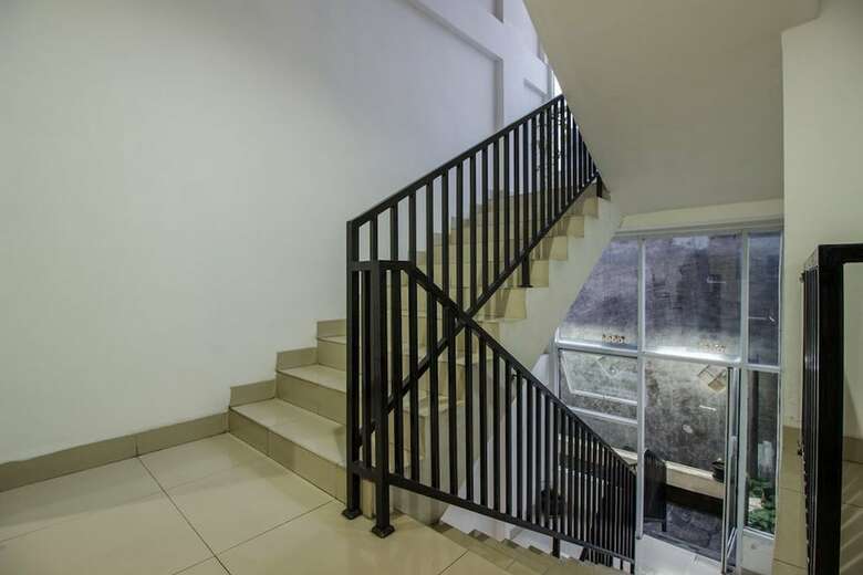 Hotel Reddoorz Premium @ Ampera Raya 2
