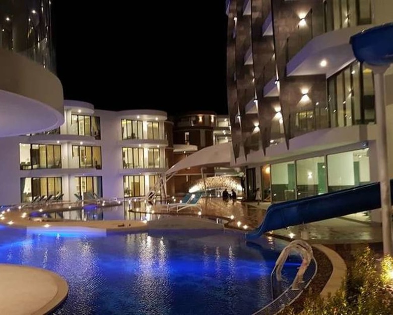 Hotel Joy Phucket Absolute Twin Sands Resort