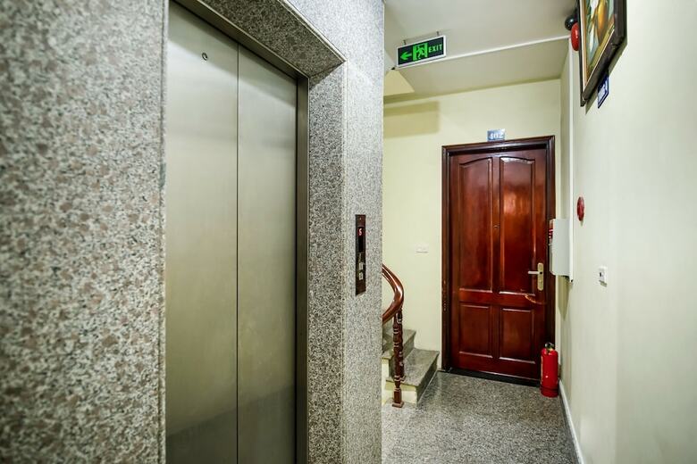 Oyo 434 Hoang Long Hotel