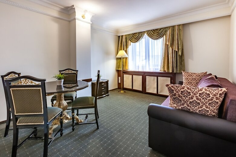President Hotel Tyumen Center