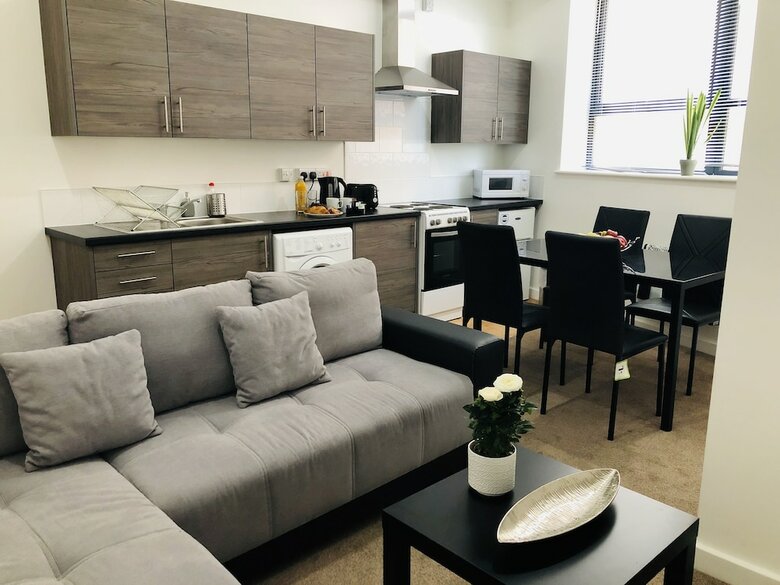 Showcase Apartments - Highcross House Apart Hotel