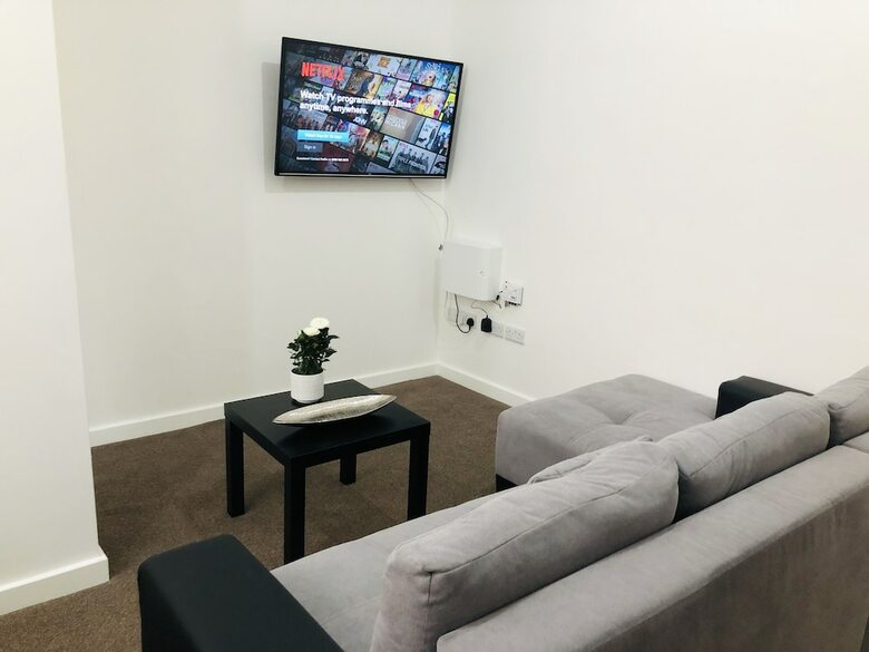 Showcase Apartments - Highcross House Apart Hotel