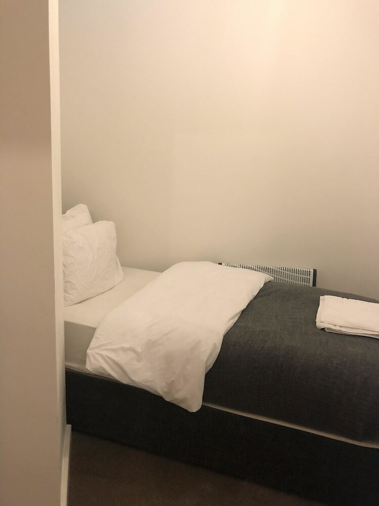 Showcase Apartments - Highcross House Apart Hotel