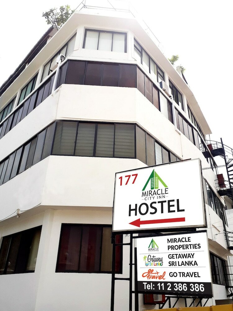 Hostal Miracle City Inn Hostel