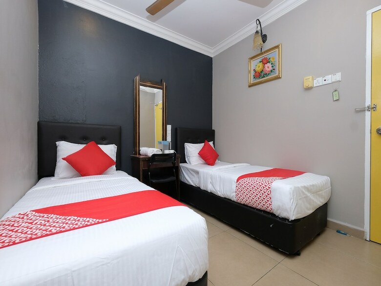 Oyo 1190 Nice Stay Hotel