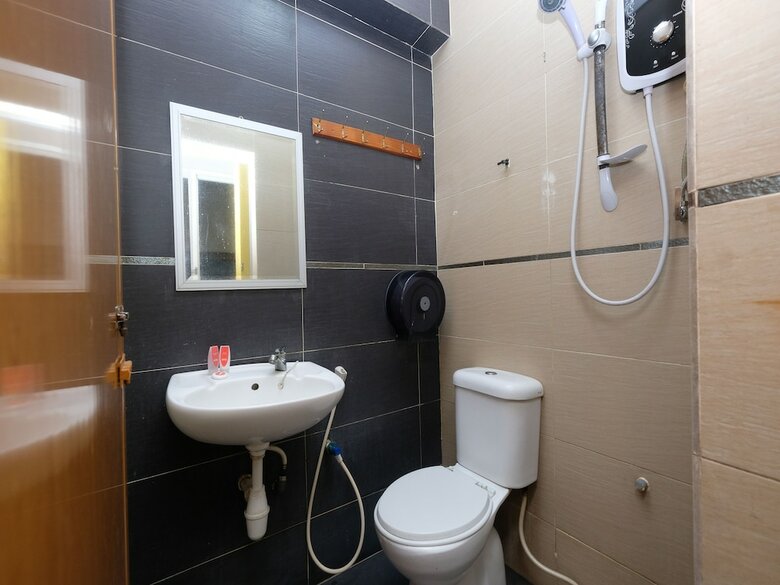 Oyo 1190 Nice Stay Hotel