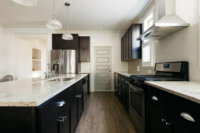 Refreshing 3br/3ba Townhouse Mins To Dt By Domio