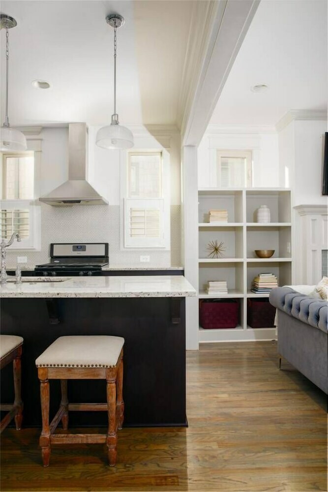 Refreshing 3br/3ba Townhouse Mins To Dt By Domio