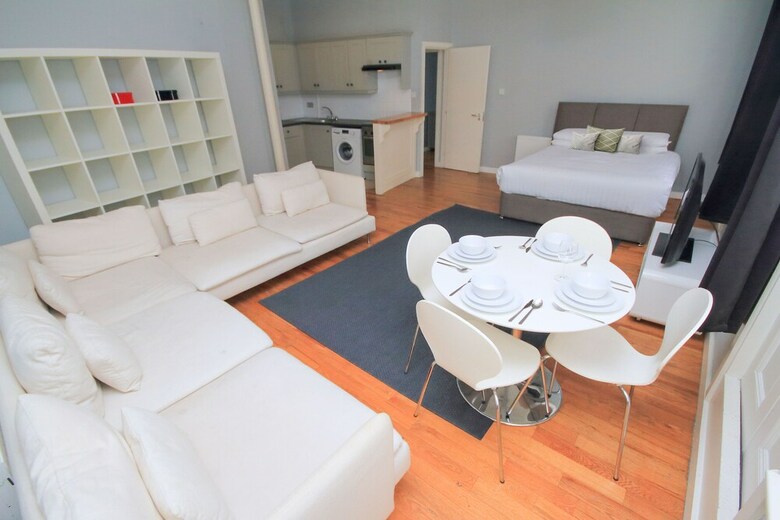 Finest Apartment In Templebar