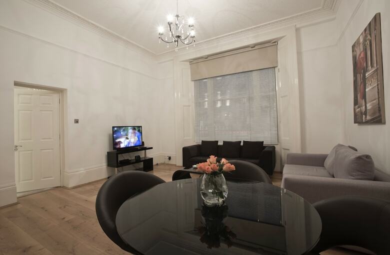 Westbourne Apartments By The Residences