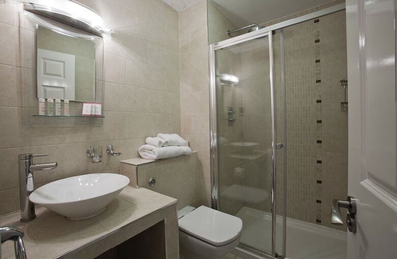Westbourne Apartments By The Residences