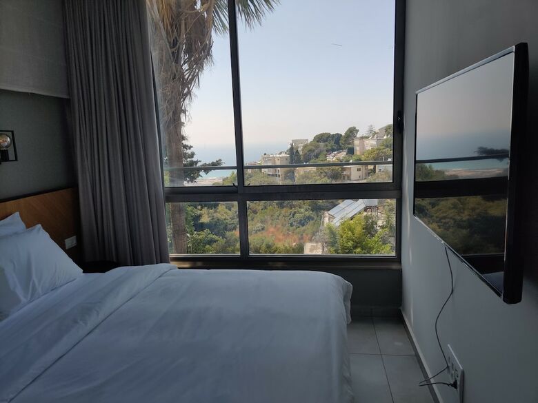 Luxury Suites By Notaly Ariel