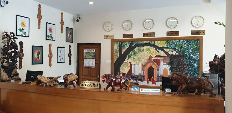 Hostal Law Ka Thit Sar Hotel - Hostel