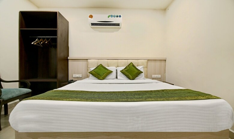 Hotel Treebo Trip Solitaire