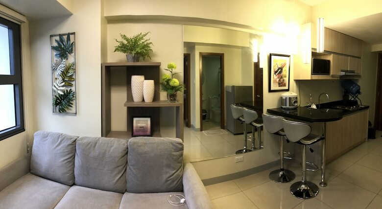 Cozy Furnished Rooms At Horizons 101