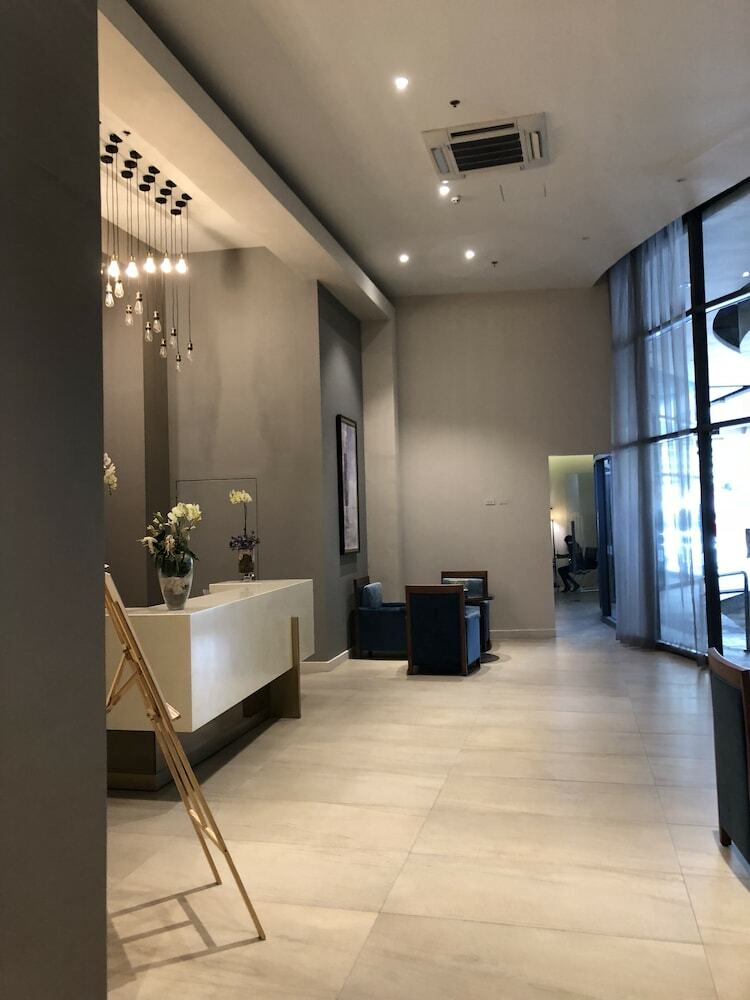 Cozy Furnished Rooms At Horizons 101