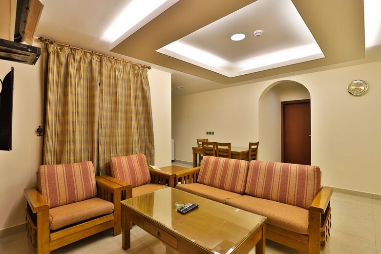 Oyo 240 Roshan Gulf Hotel Suites