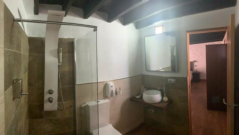 Hotel Valtisya House Pool & Airport