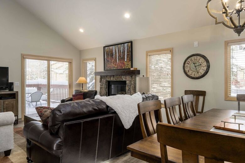 Cascades Townhomes Shasta 4