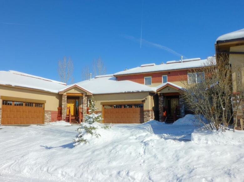Cascades Townhomes Hood 1