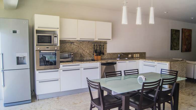 Aparthotel Luxury Condos At Magia