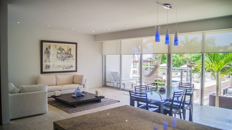 Aparthotel Luxury Condos At Magia