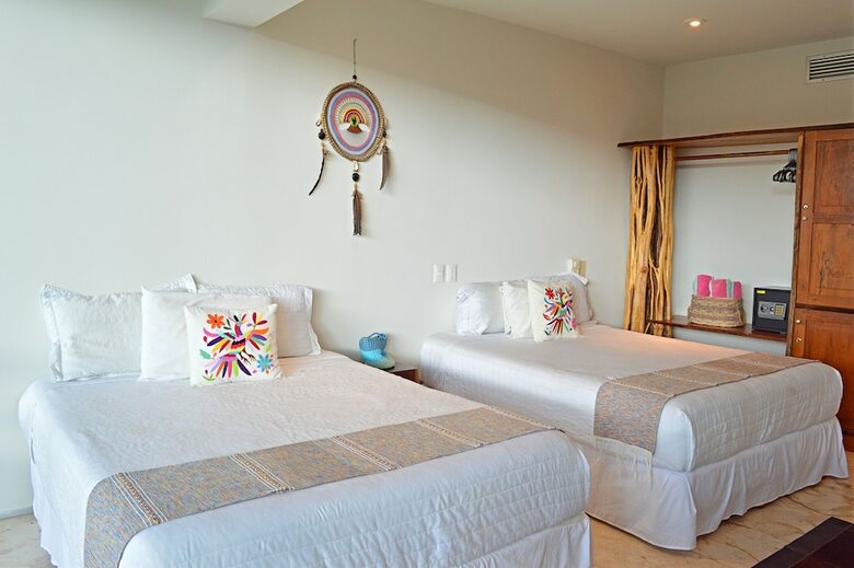 Aparthotel Luxury Condos At Magia