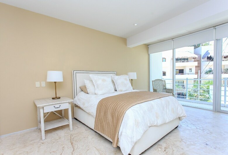 Aparthotel Luxury Condos At Magia