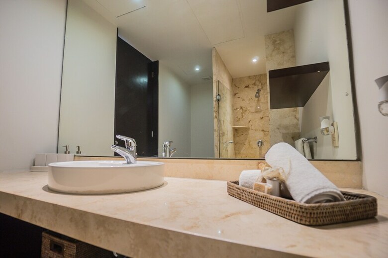 Aparthotel Luxury Condos At Magia