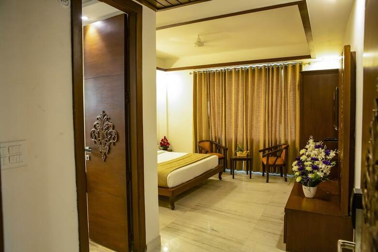 Hotel The Agra Grande