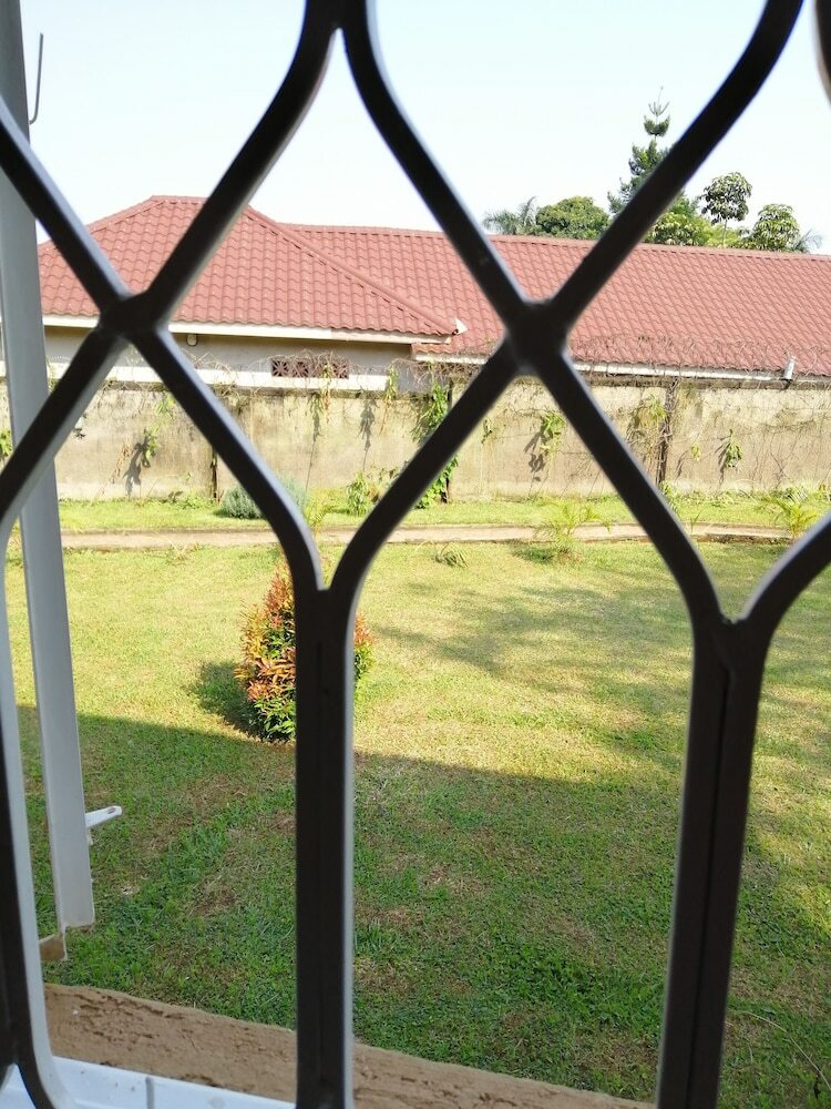 Bed & Breakfast Airport Link Guest House