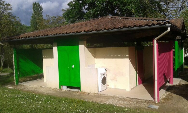 Camping Le Repaire - Les Chalets