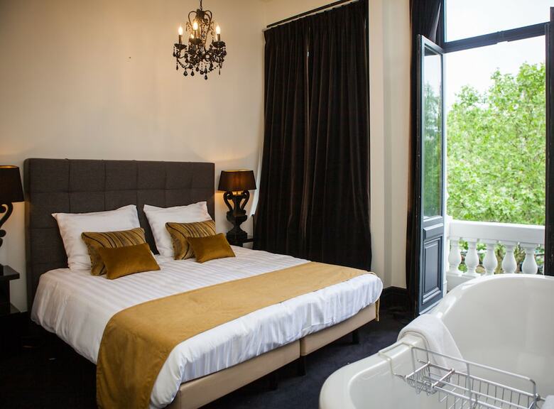 Bed & Breakfast B In Antwerp