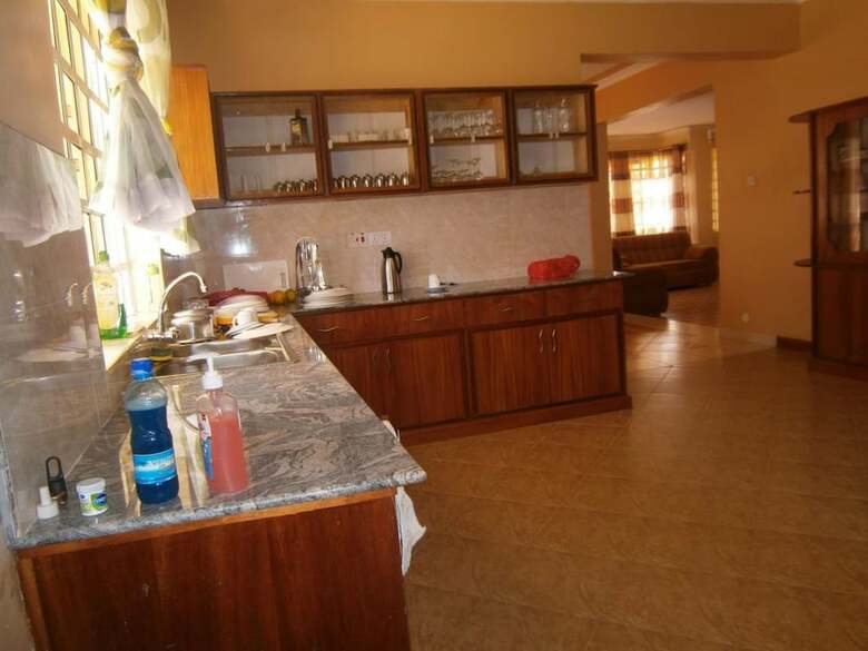Hotel Elgon Village Guest House