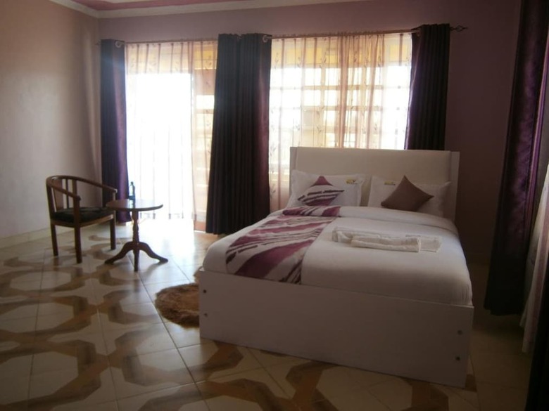 Hotel Elgon Village Guest House
