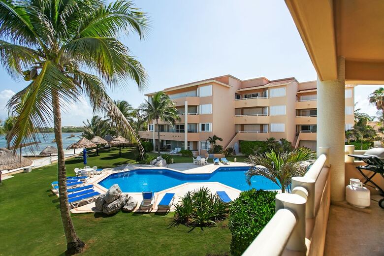 Gran Peninsula 3br Condo By Rmh