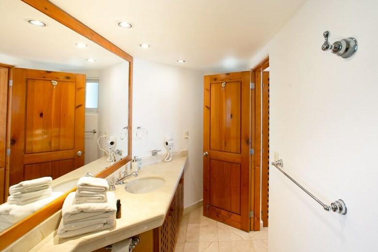 Condo Playa 3br Condo By Rmh