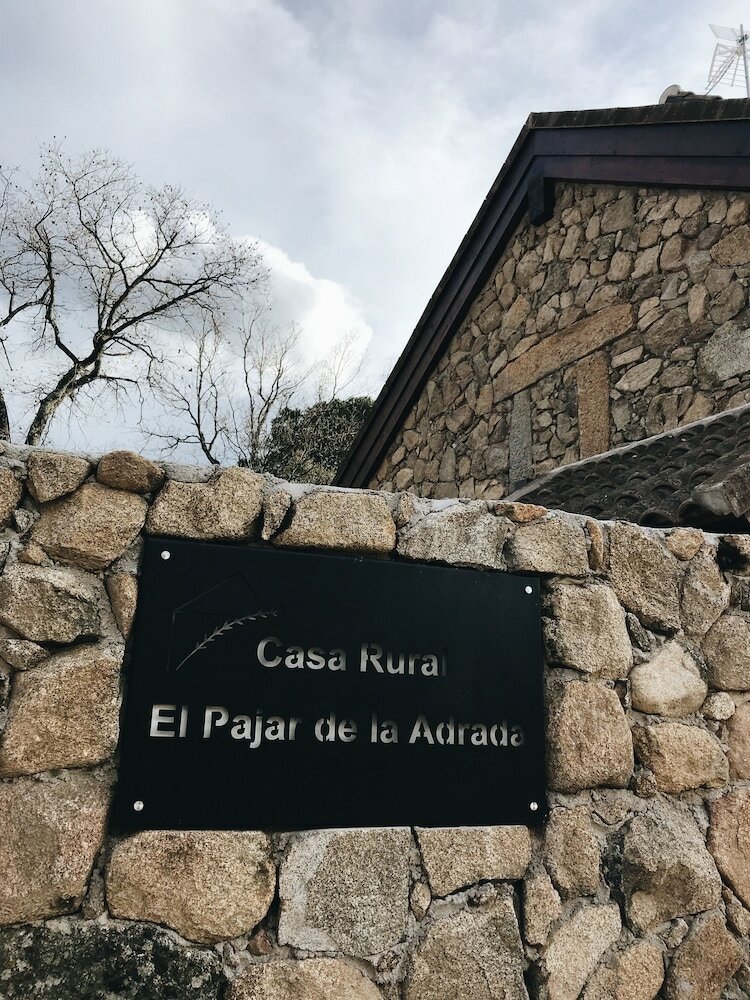Apartamentos El Pajar de La Adrada