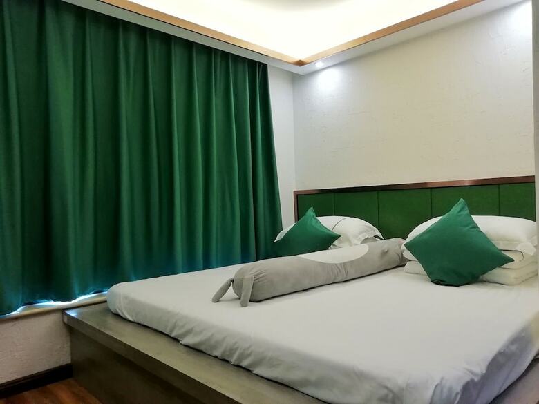 The Yuanjia Village Sky Hotel