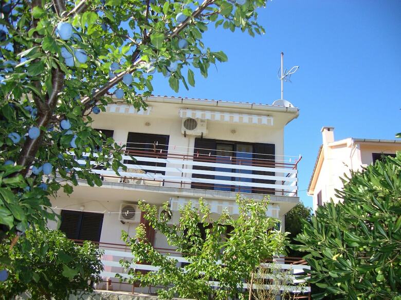 Apartments Gorast