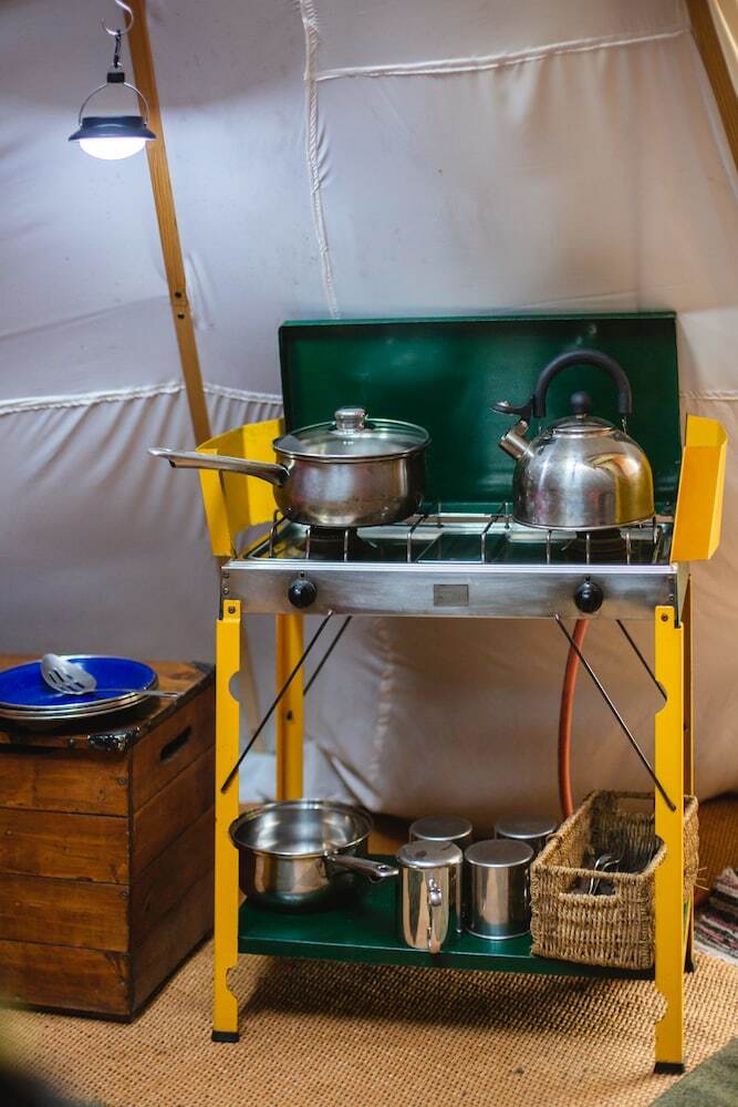 Hotel Larkhill Tipis And Yurts
