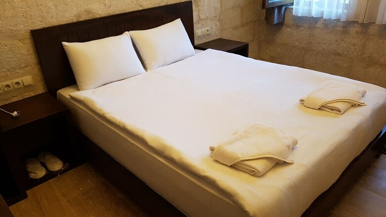 Hotel Tafana Cave & Stone Lodge
