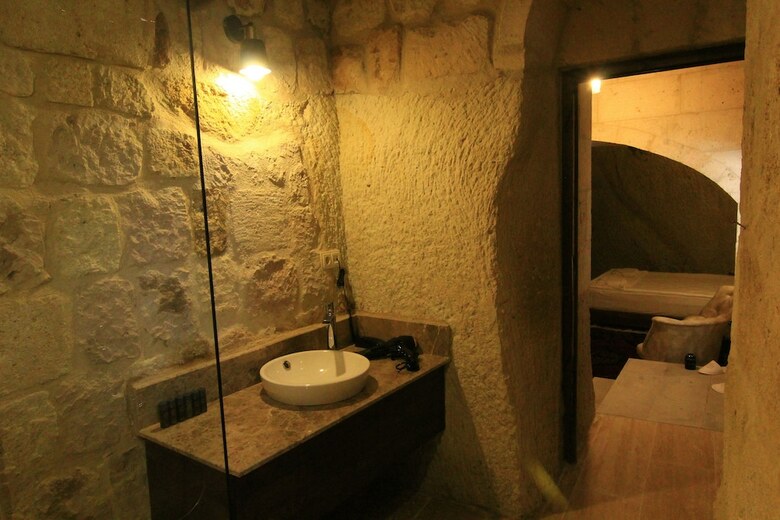 Hotel Tafana Cave & Stone Lodge