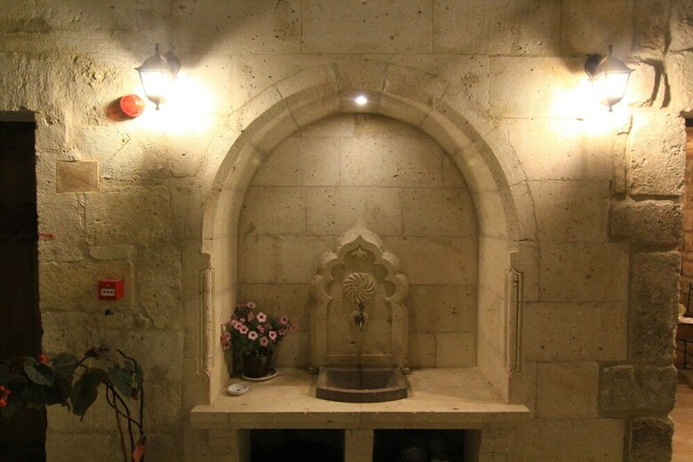 Hotel Tafana Cave & Stone Lodge