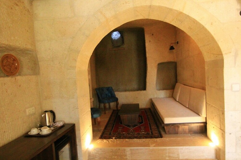Hotel Tafana Cave & Stone Lodge