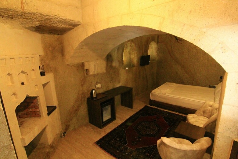 Hotel Tafana Cave & Stone Lodge