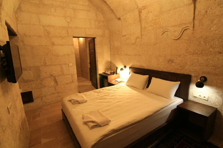 Hotel Tafana Cave & Stone Lodge