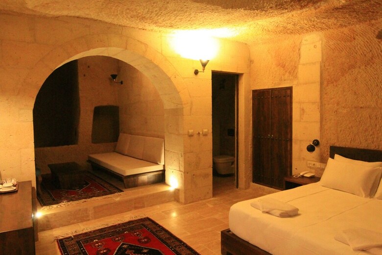 Hotel Tafana Cave & Stone Lodge