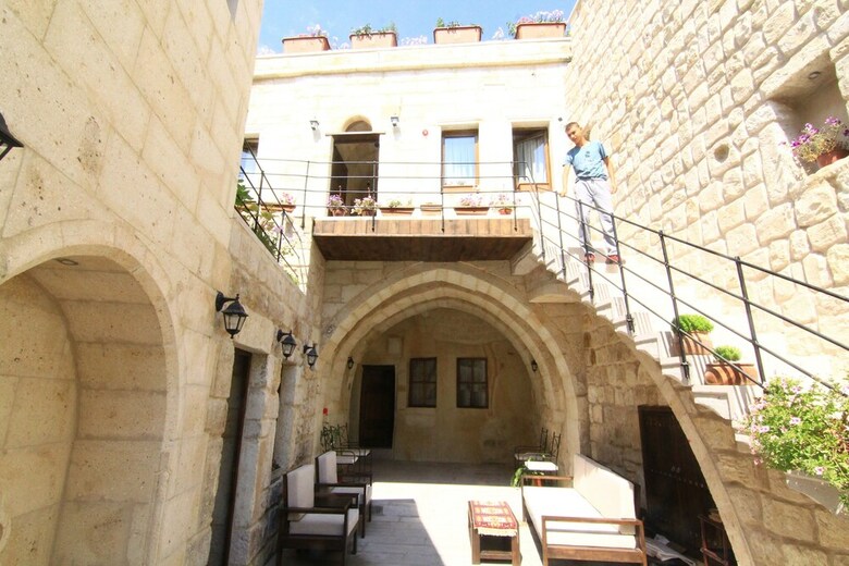 Hotel Tafana Cave & Stone Lodge