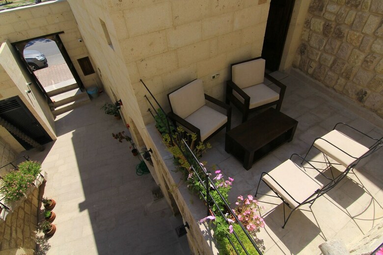 Hotel Tafana Cave & Stone Lodge